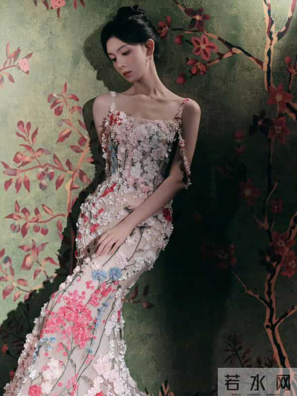 陈瑶太美了吧 之前演的岳绮罗 太美了