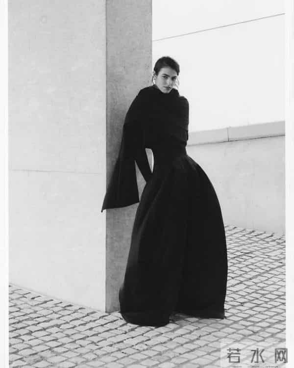 老钱风全面升级!“高净值穿搭”才是今秋顶流