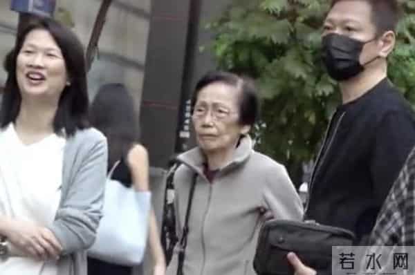 恭喜!61岁香港知名男星秘密再婚,现任妻子容貌首次曝光
