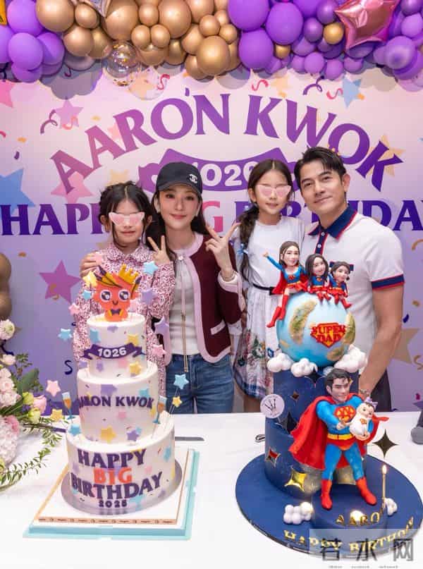 方媛素颜抱三胎女儿美,她出月子皮肤更好了,郭富城小女儿满月了