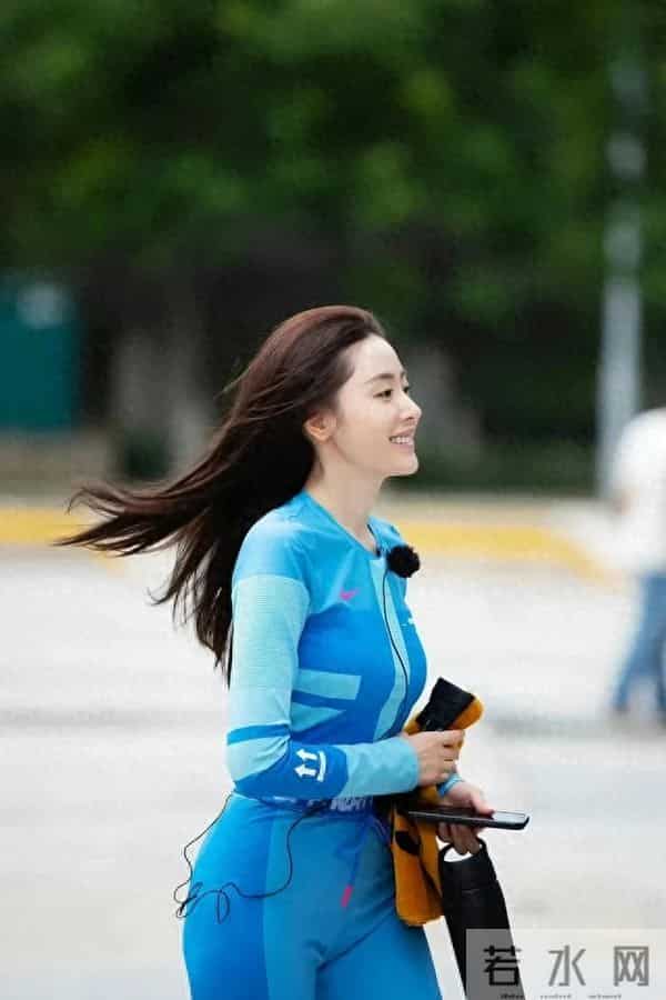 张天爱紧身衣路透合集,太撩人了