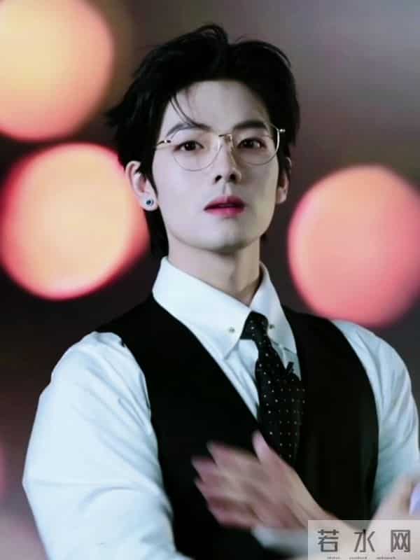 短剧最能扛剧的人出现了,不是刘萧旭和郭宇欣,是不被看好的她!