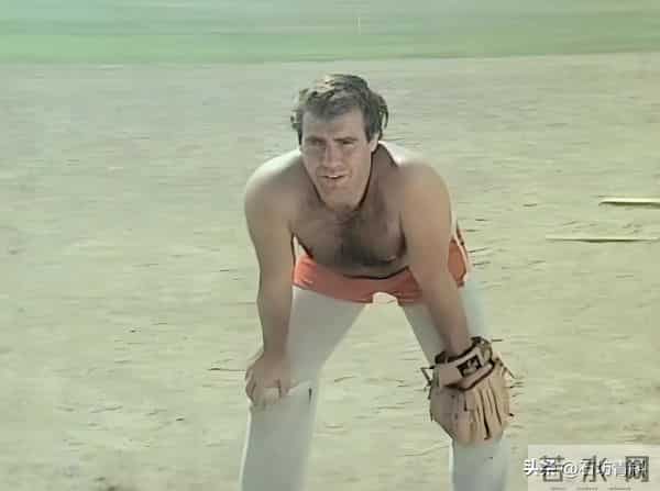 4.25亿美元离婚分手费!背叛前妻仍为他辩护,堕落断送巨星事业