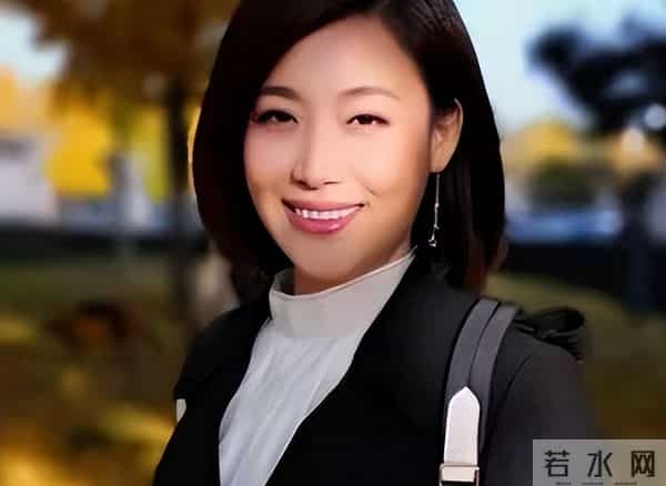 央视主持郑丽:这辈子最正确的决定,就是嫁给普通丈夫,生下孩子