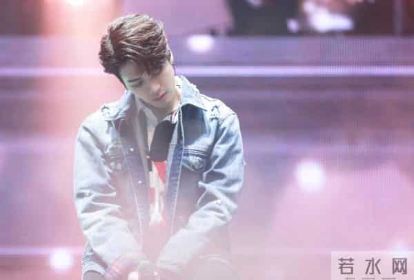 再多钱有什么用?31岁王嘉尔的现状,给所有年轻人提了个醒