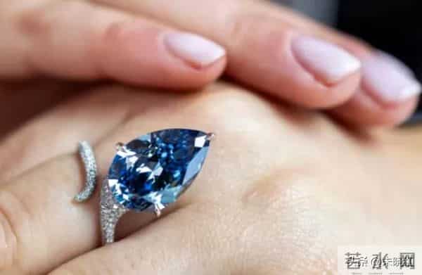 失算了?刘銮雄2.3亿蓝钻拍卖崩盘,11年血亏5000万