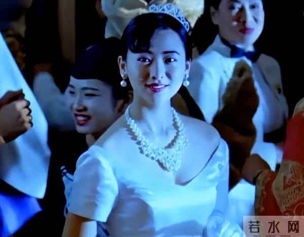 张嘉译深圳聚餐,71岁林威烟不离手,翁虹丰腴吸睛,午马遗孀现身