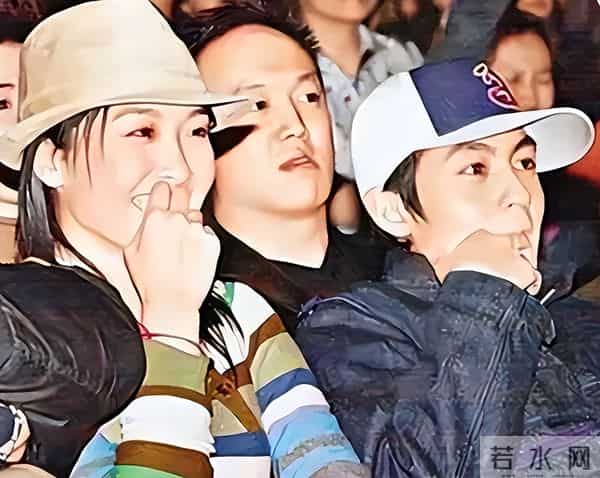 傅程鹏也没料到,参加罗晋父亲葬礼,自己会因这一举动遭网友痛批