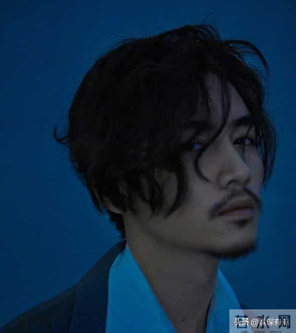 离婚1年,一别两宽,陈晓从不提陈妍希,如今才看懂他到底赢在哪