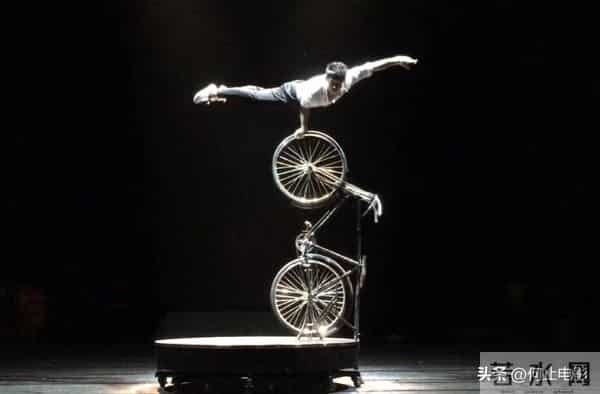 负债累累、风餐露宿、锒铛入狱，星光大道草根歌手如今现状太落魄