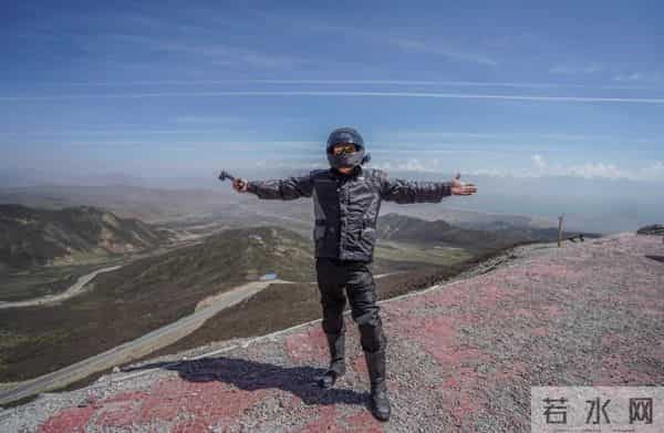 52岁郭德纲也没想到,默默无闻的徒弟阎鹤祥,已经悄悄给他争光了