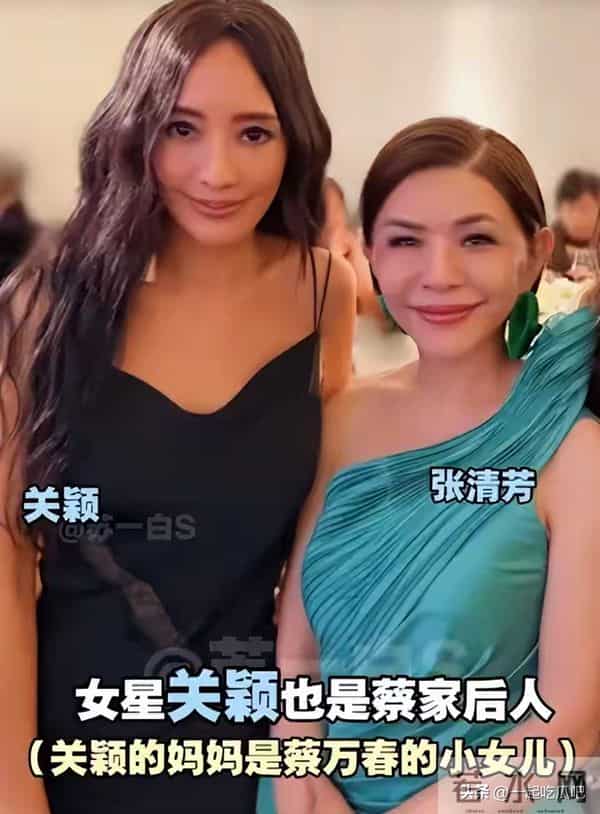 刘嘉玲出席好友婚礼,穿蕾丝透视裙秀身材,却被全裹的关之琳抢镜