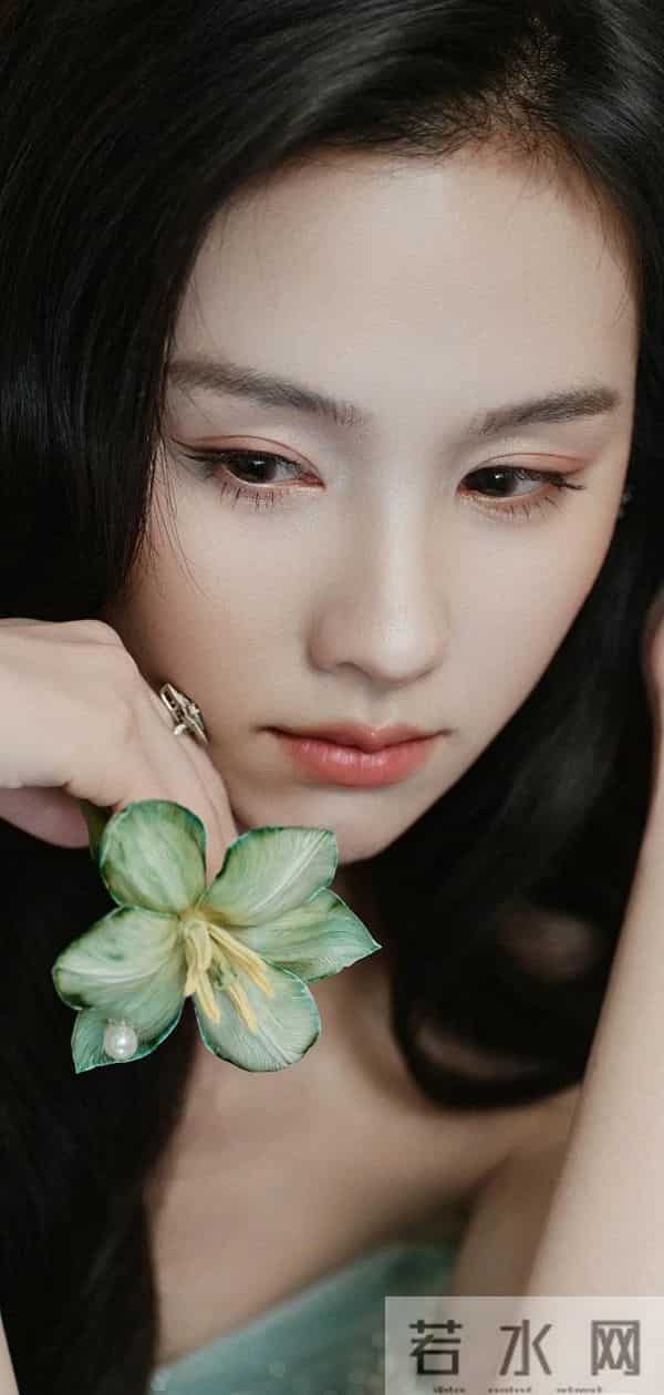 陈都灵,被这样的美貌吸引住啦!又是收集美貌的一天!