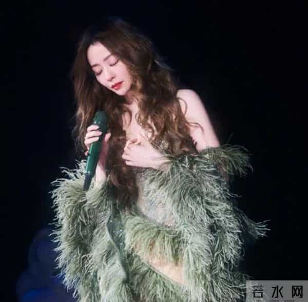 赚再多也没用？张靓颖如今的现状，给所有41岁以上的女星提了个醒