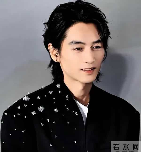 陈晓暴瘦惊现大黄牙!前妻陈妍希却嫩回沈佳宜,状态差太大了