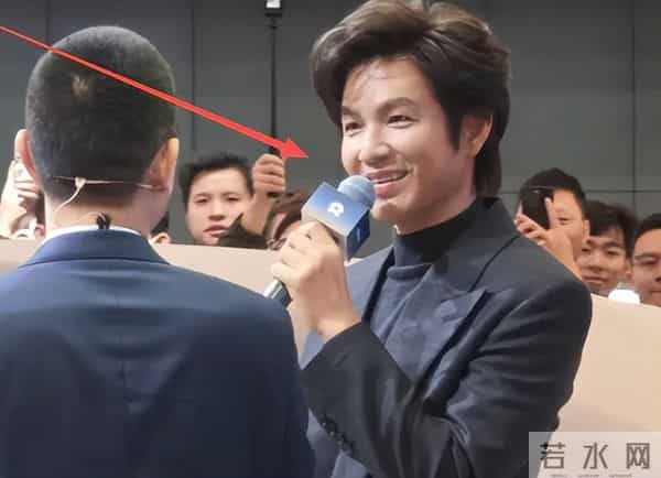 男神钟汉良面相大变,脸部僵硬姨味十足,下巴怪异,老到认不出