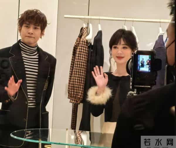 《家业》主演同框：杨紫天鹅颈，韩东君脖短脸圆，卷毛被嘲像大妈