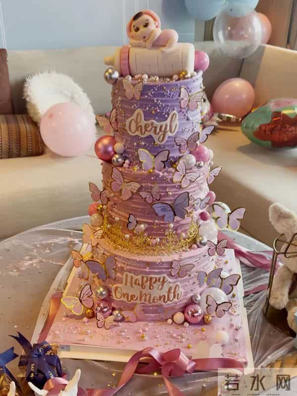 方媛素颜抱三胎女儿美,她出月子皮肤更好了,郭富城小女儿满月了