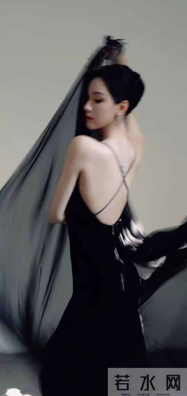 陈都灵,身材妖娆妩媚,性迷人!