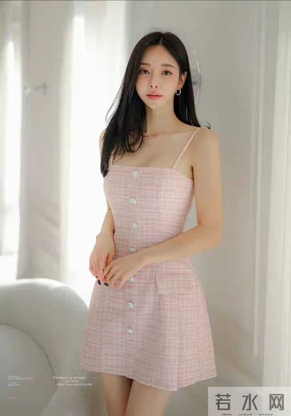 孙允珠，粉色吊带裙，人间尤物！