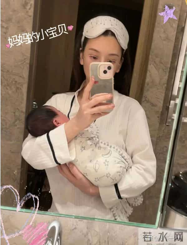 方媛出月子首晒照 身材丰腴前凸后翘 三胎满月郭富城开心得直跳舞