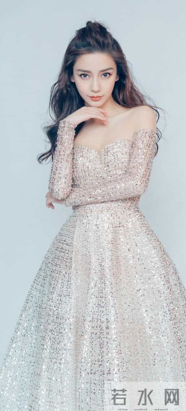 杨颖这身“拼接衬衫裙”，时髦度直接封神