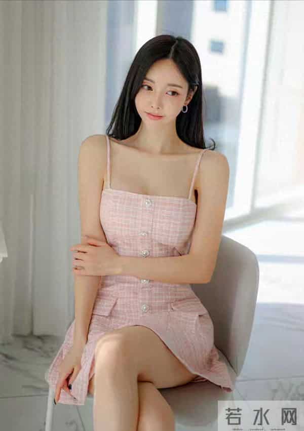 孙允珠，粉色吊带裙，人间尤物！