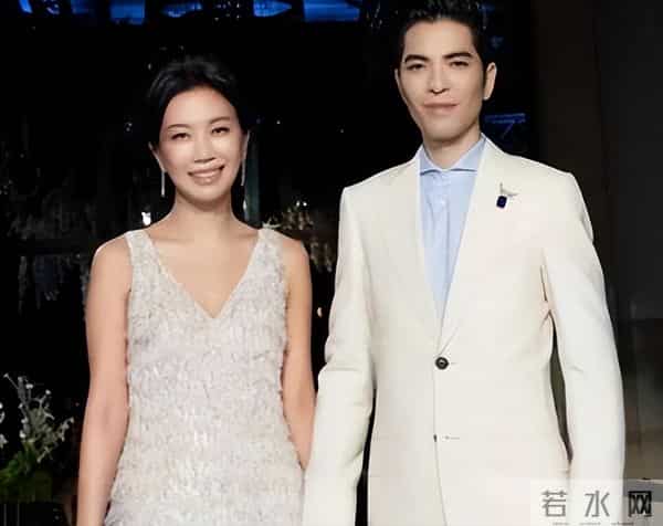 娶大14岁经纪人,结婚仅2年的萧敬腾,已经尝到了老妻少夫的烦恼