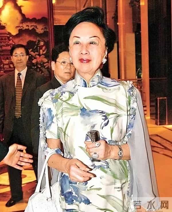 向太爆富豪圈婚姻“潜规则”:男人永远回家睡觉,根本不敢换老婆