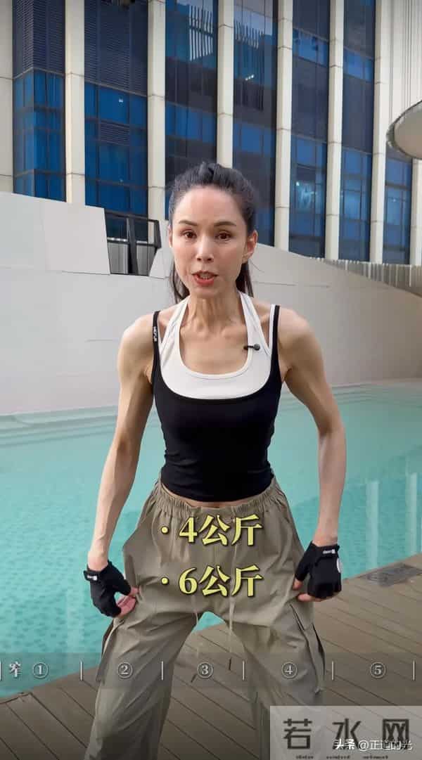 60岁李若彤晒腹肌 练到汗如雨下 公开招聘团队成员 要求每天跟她跳操