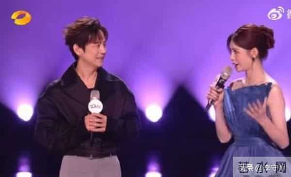 那英从歌坛大姐变综艺混子,在《声鸣远扬》被何炅沈梦辰冷嘲热讽