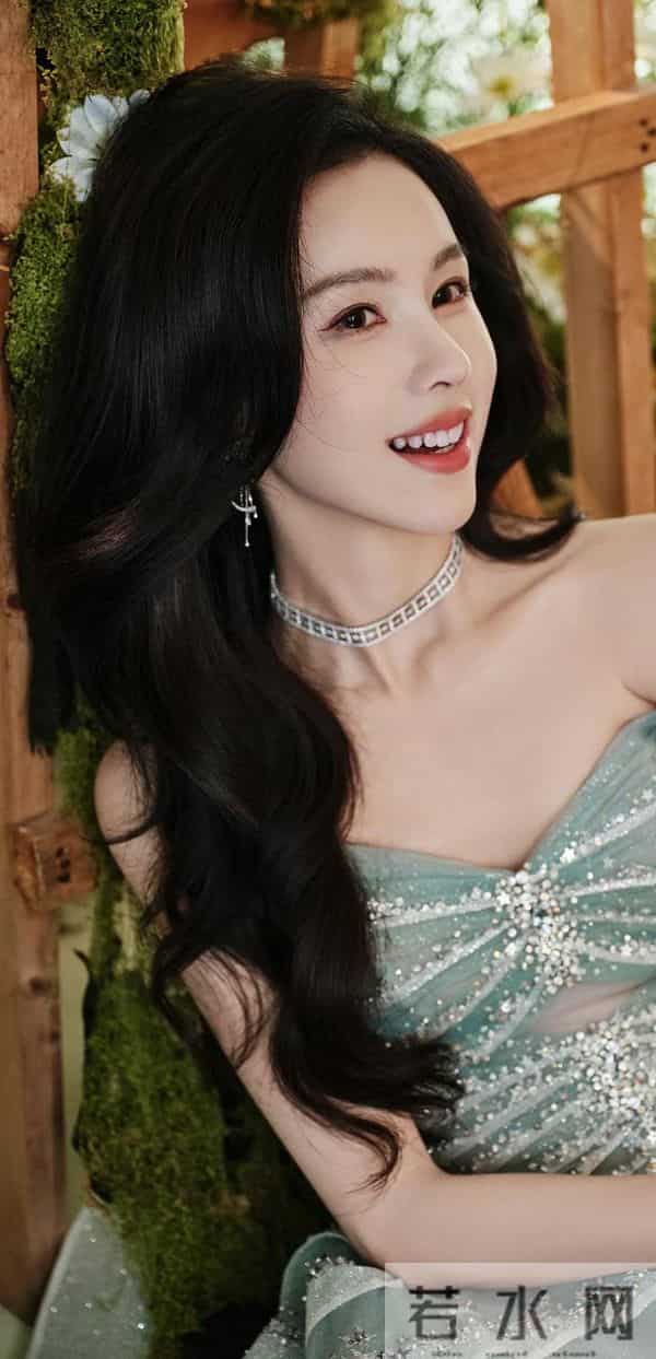 陈都灵,被这样的美貌吸引住啦!又是收集美貌的一天!