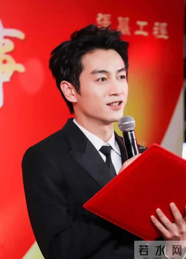 离婚9个月再看陈妍希陈晓:一个暴瘦脱相,一个成“人间水蜜桃”