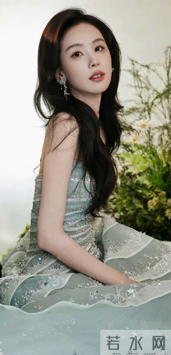 陈都灵,被这样的美貌吸引住啦!又是收集美貌的一天!