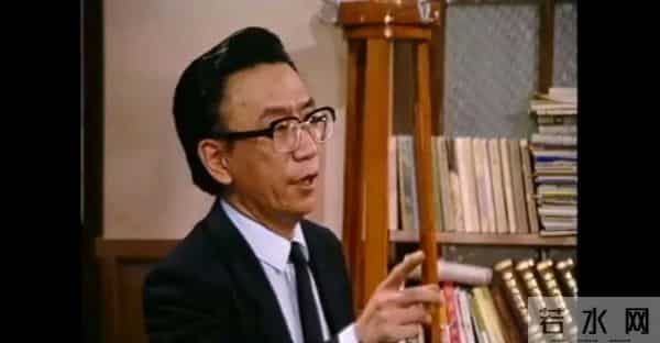 79岁侯耀华现状：独居北京别墅，家里环境脏乱差，晚年光景太唏嘘