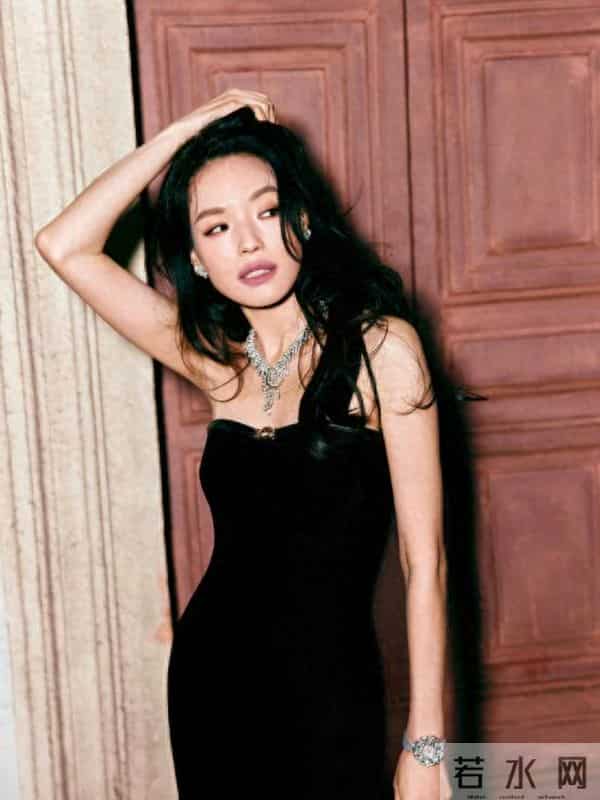 香港知名女星为备孕停工一年仍无果，考虑领养，网友：以为是丁克