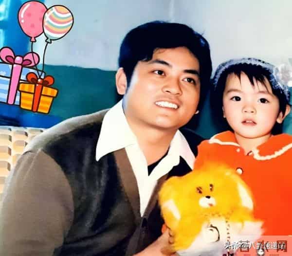 落地凤凰不如鸡!看到离开央视为钱奔波的李思思,尼格买提说对了