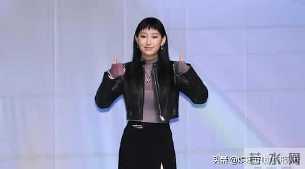 20岁炎明熹凭音乐剧圈粉富商,邬友正自资开唱指定要她当嘉宾