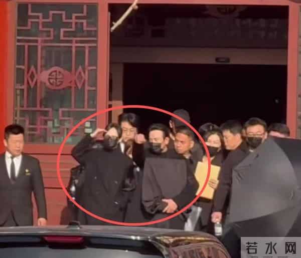 葬礼结束后唐嫣罗晋首亮相,三个细节耐人寻味,苗圃的话有人信了