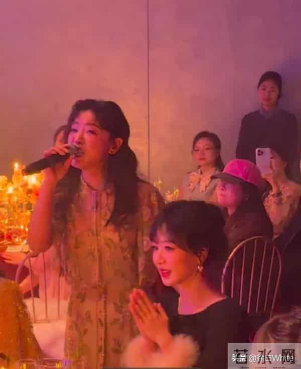 杨紫，华伦嫡公主上线！采访谈及家业生命树，晚宴跟唱特别捧场！