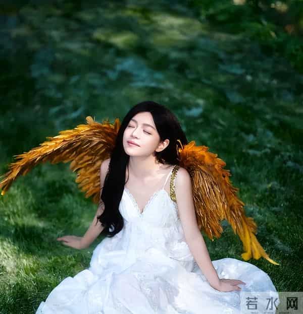 离婚9个月再看陈妍希陈晓：一个暴瘦脱相，一个成“人间水蜜桃”