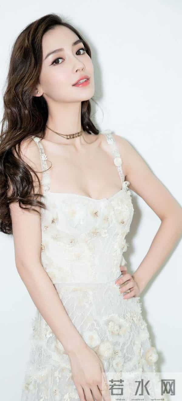 杨颖这身“拼接衬衫裙”，时髦度直接封神