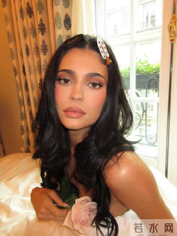 Kylie Jenner新图赏析来啦