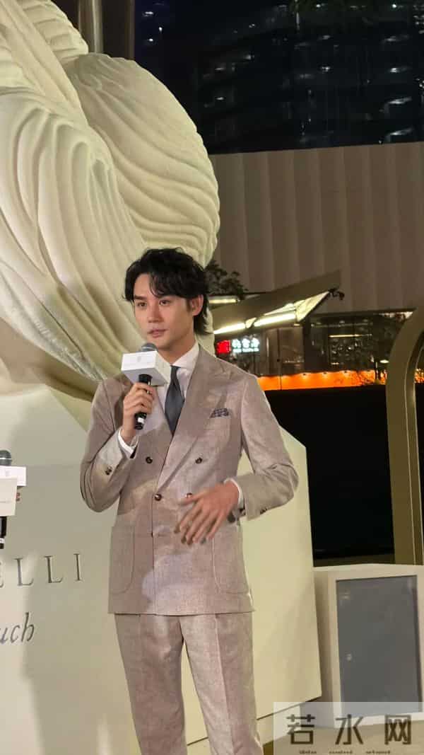 深圳BC红毯太真实,童谣头秃靠边站、胡静嘴歪显老态、王凯瘦脱相