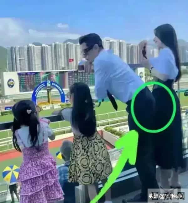 59岁郭富城到丈母娘家 夫妻俩肢体接触 可以看得出来是生理性的喜欢