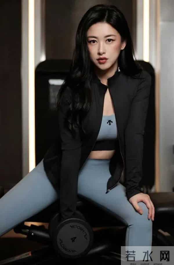 朱珠健身穿搭，这身材真让人羡慕