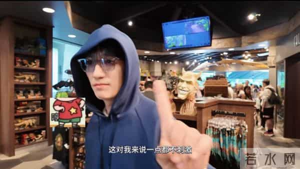 出席活动“死装死装”的,一到好莱坞就露馅,就很朱一龙啊