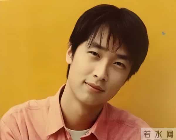 香港知名男星升职成行政总裁，淡出娱乐圈不再拍剧，至今单身未婚