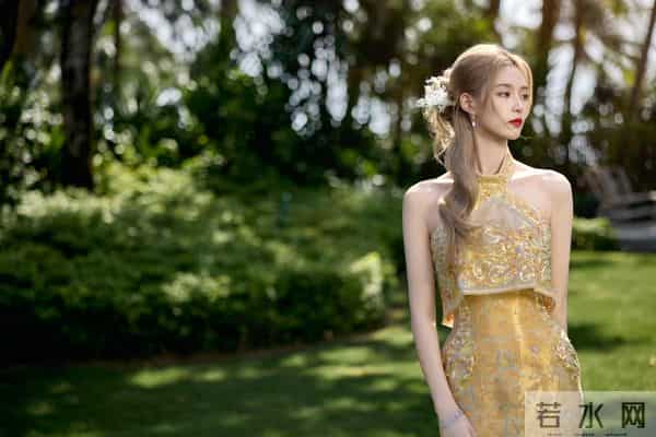 徐艺洋身材绝了!婚纱国风造型切换,玲珑曲线美到犯规!