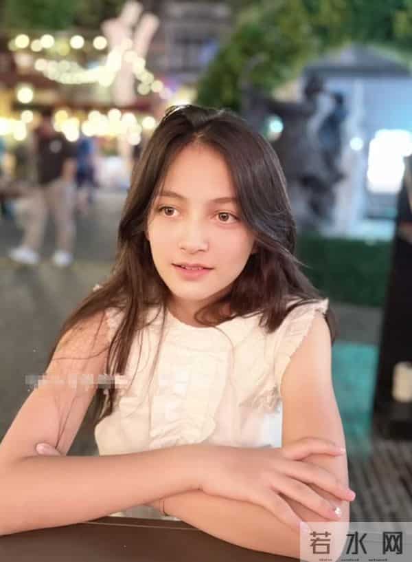 马雅舒女儿12岁生日,米雅大眼睛像爸爸,五官巨美漂亮的让人羡慕